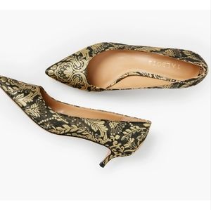 TALBOTS | Black and Gold Sylvie Kitten Heel Pumps - Floral Jacquard SZ 7.5